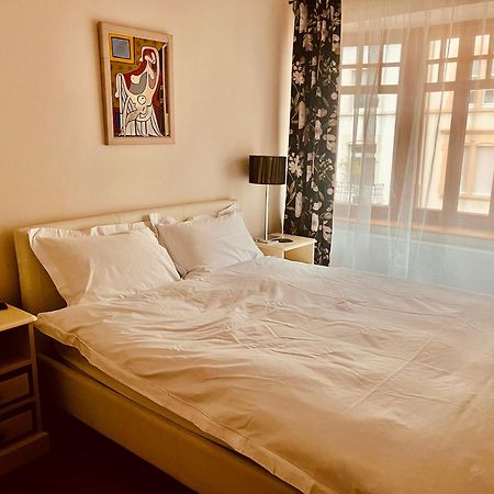 Georgian Guest Rooms バーゼル エクステリア 写真